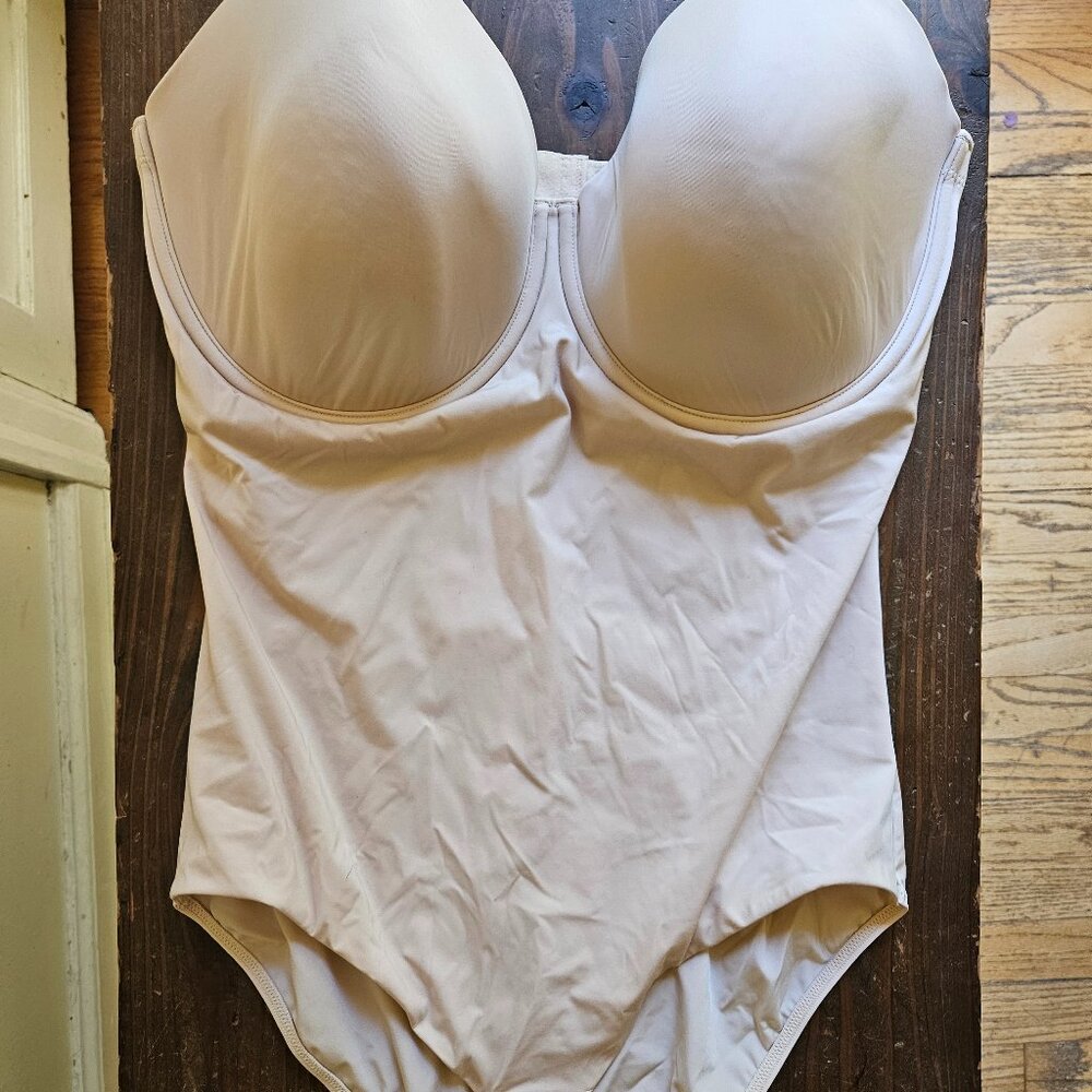 38DDD Wacoal Red Carpet Strapless Shaping Bodybriefer in Naturally Nude